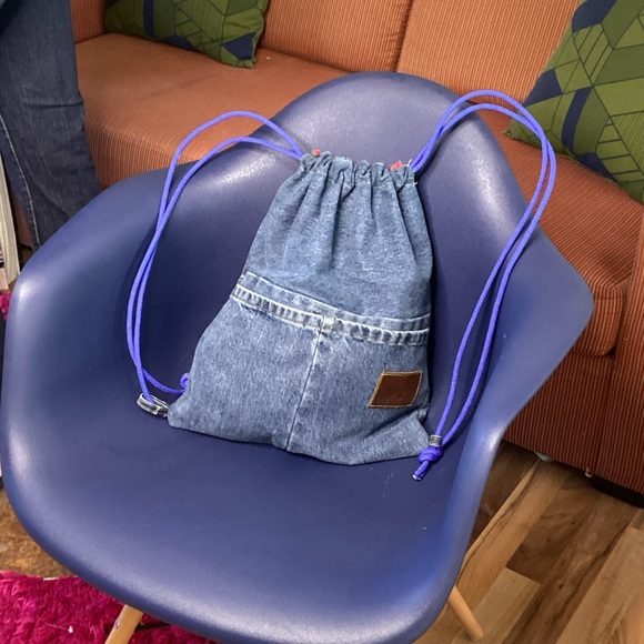 Mini the Drawstring Backpack - Picture 7 of 7